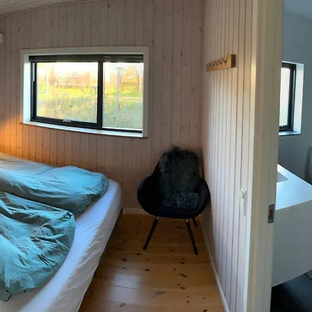Nature And Calm In Modern On Tuse Naes Tatil Evi *